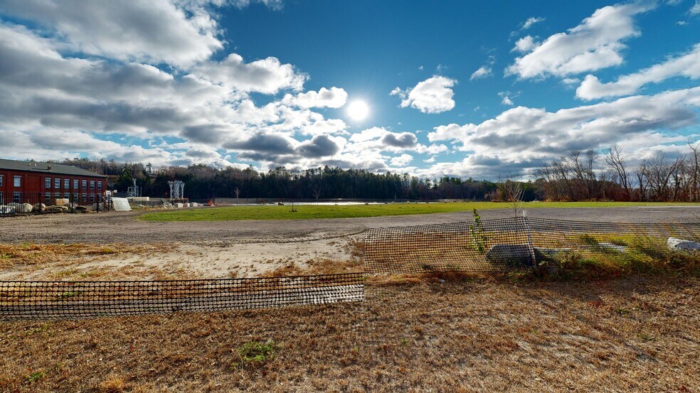 More Photos Of 695 Lisbon St, Lisbon Restaurant For Sale