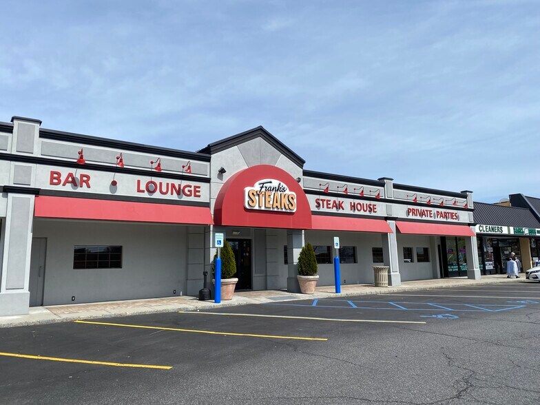 More Photos Of 2-28 Jericho Tpke, Jericho Unknown For Lease