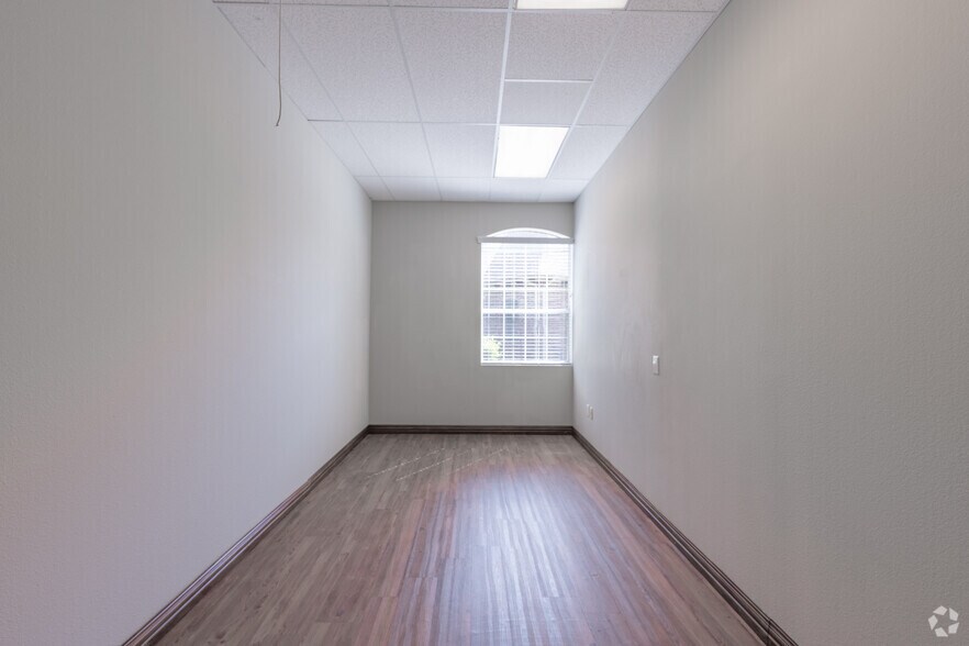 More Photos Of 3201 Cross Timbers Rd, Flower Mound Medical For Sale