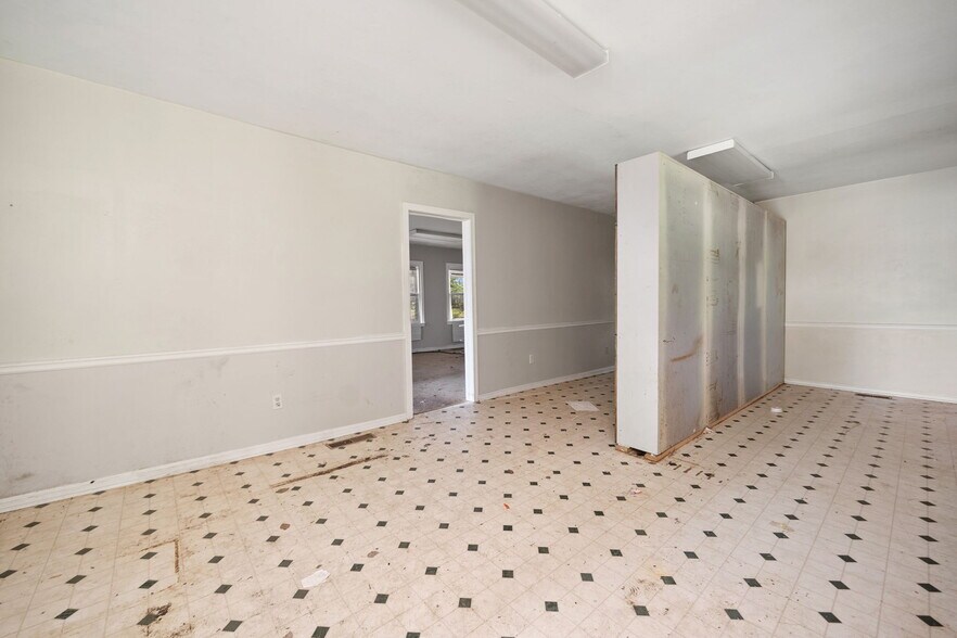More Photos Of 3531 Cherokee St, Kennesaw Medical For Sale