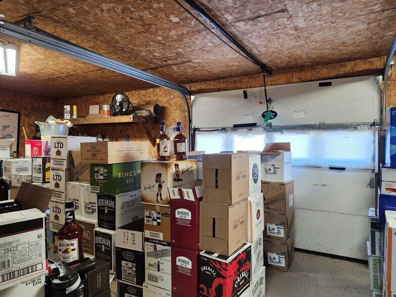 More Photos Of 98 W Main St, Cambridge Storefront Retail Office For Sale