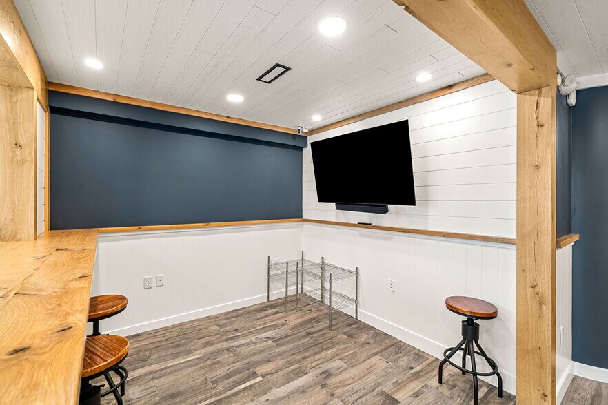 More Photos Of 1 Merrimac St, Newburyport Apartments For Lease
