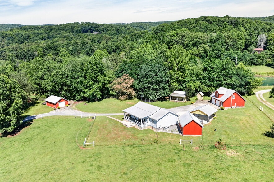 More Photos Of 105 Foothills Rd, Pikeville Multifamily For Sale