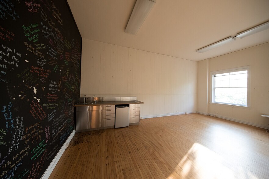 More Photos Of 1712-1722 Sherman Ave, Evanston Office For Lease