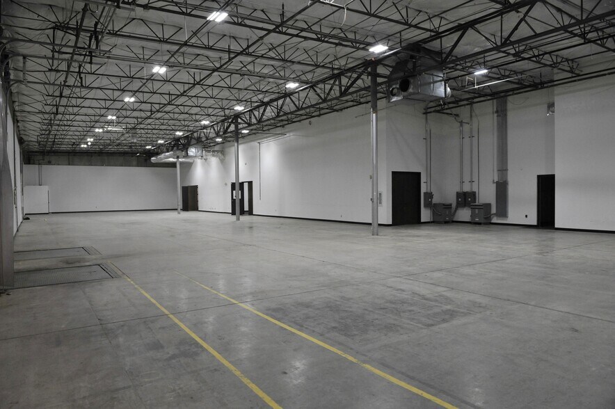 More Photos Of 1700 Capital Ave, Plano Distribution For Lease