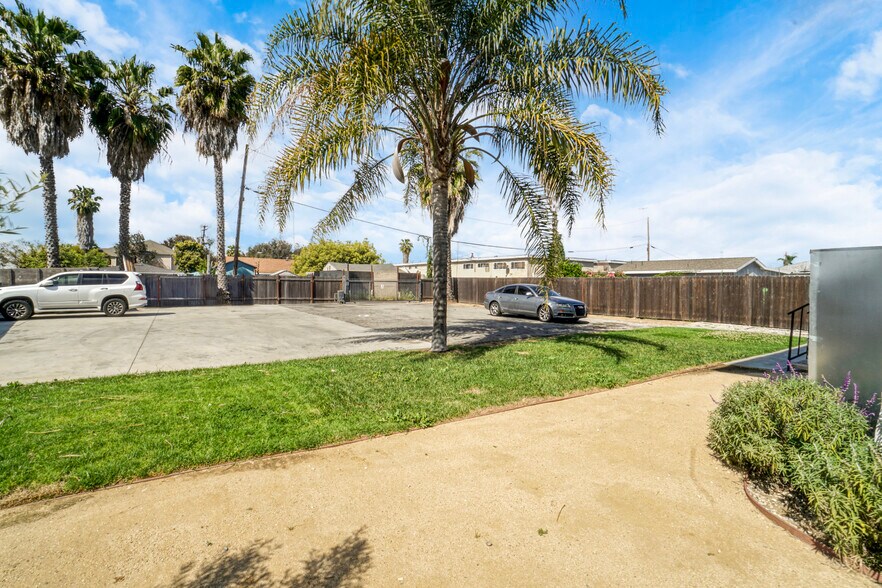 More Photos Of 11513 Berendo Ave, Los Angeles Multifamily For Sale