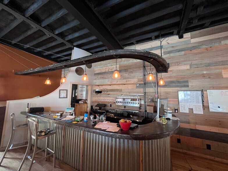 More Photos Of 18 Village Green Way, Southwest Harbor Restaurant For Lease