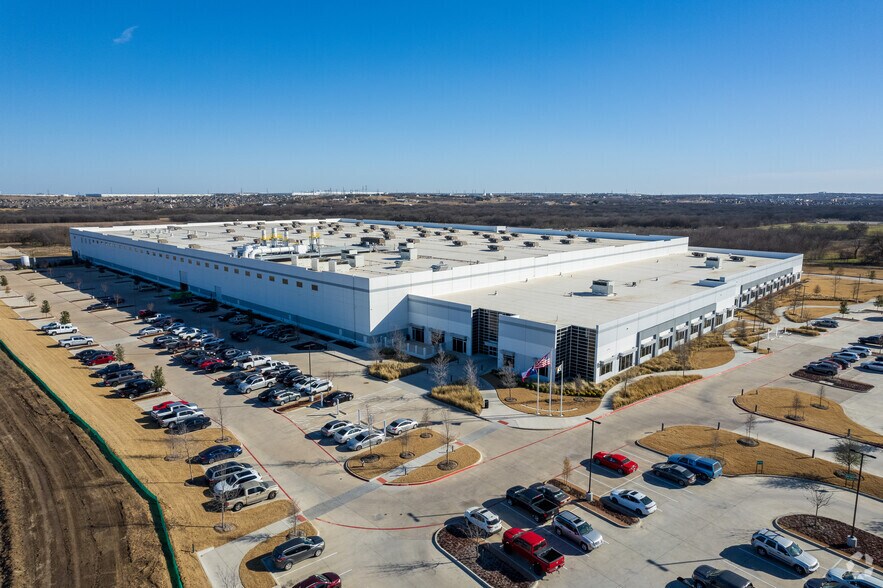 More Photos Of 15100 N Beach St, Fort Worth Manufacturing For Sale