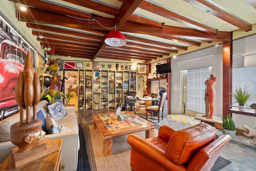 More Photos Of 5527 El Cajon Blvd, San Diego Storefront For Sale