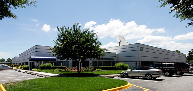 More Photos Of 230 Clearfield Ave, Virginia Beach Showroom For Lease