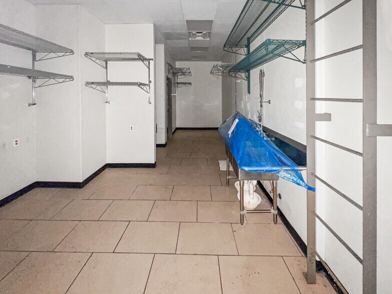 More Photos Of 2380 John F Kennedy Blvd, Jersey City Convenience Store For Sale