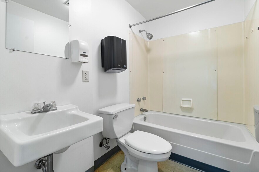 More Photos Of 40 E Main St, Canton Apartments For Sale