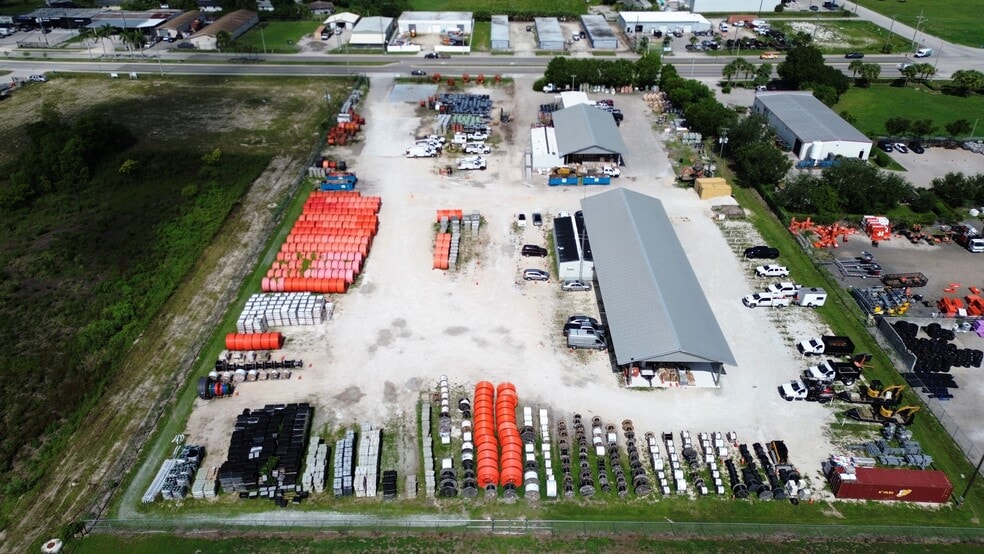 More Photos Of 3560 Veronica S Shoemaker Blvd, Fort Myers Warehouse For Sale