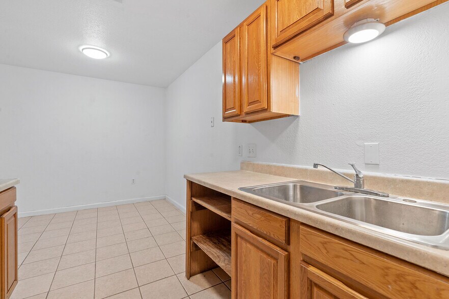 More Photos Of 8207 Sam Rayburn Dr, Austin Apartments For Sale