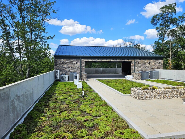 More Photos Of 3407 West Chester Pike, Newtown Square Office For Lease