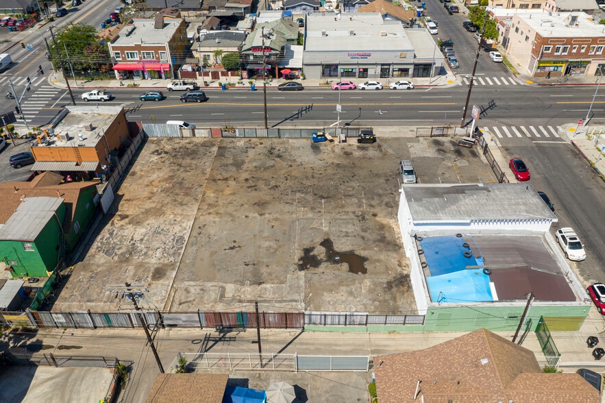 More Photos Of 110 E 62nd St, Los Angeles Auto Repair For Lease