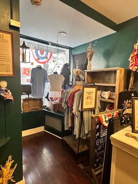 More Photos Of 234 Arch St, Philadelphia Storefront Retail Residential For Lease