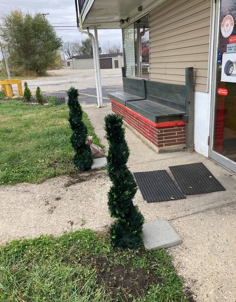 More Photos Of 115 Springfield St, Dayton Storefront Retail Residential For Lease