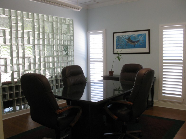More Photos Of 423 Delaware Ave, Fort Pierce Office For Lease