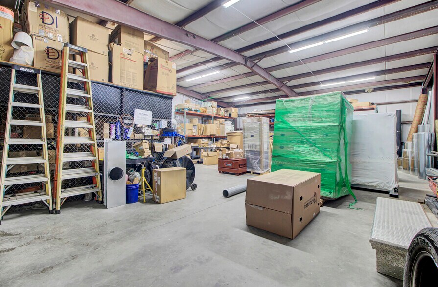 More Photos Of 3806-3816 Ladson Rd, Ladson Flex For Lease