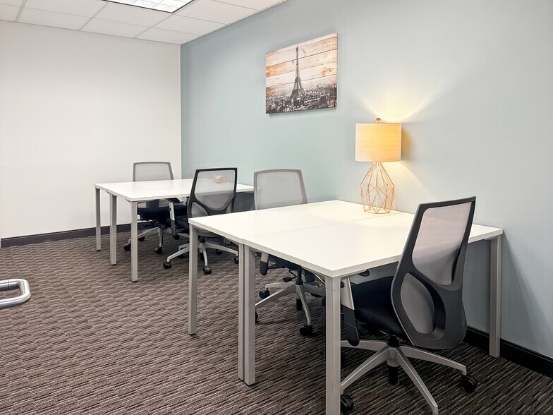 More Photos Of 3900 N Causeway Blvd, Metairie Coworking Space
