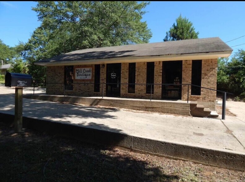 Primary Photo Of 505 N Washington St, Farmerville Office For Lease