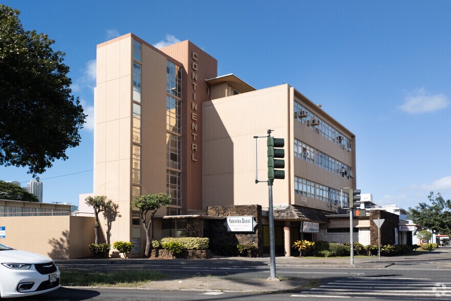 More Photos Of 1521 S King St, Honolulu Office For Lease