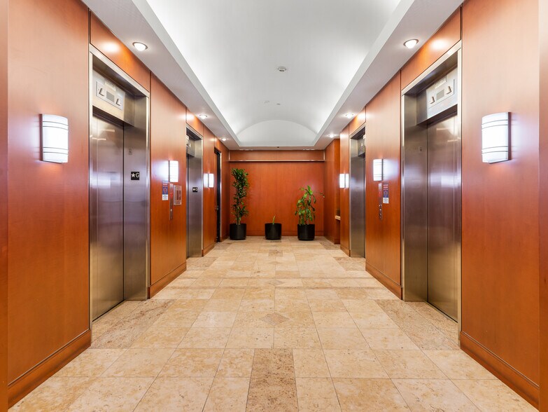 More Photos Of 249 E Ocean Blvd, Long Beach Office For Lease