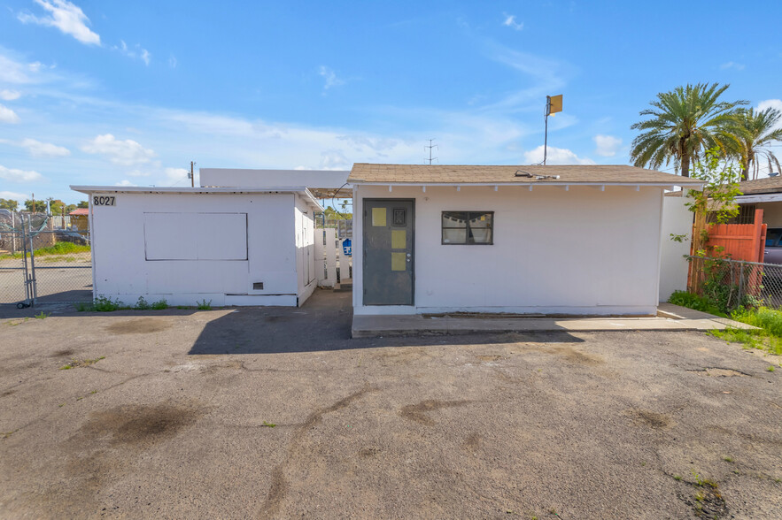 Primary Photo Of 8027 S Avenida del Yaqui, Guadalupe Specialty For Sale