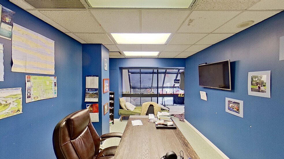 More Photos Of 727 15th St NW, Washington Office For Lease