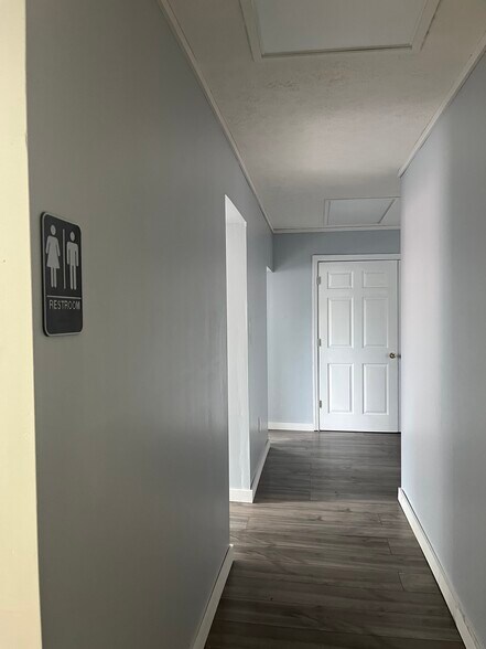 More Photos Of 149 Linden Rd, Centerville Office Residential For Sale