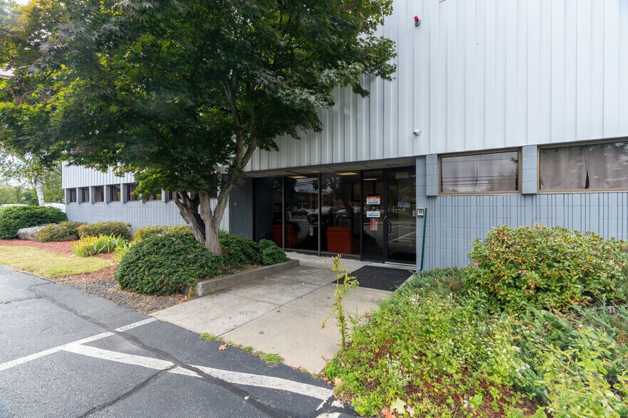 More Photos Of 5 Dan Rd, Canton Manufacturing For Lease