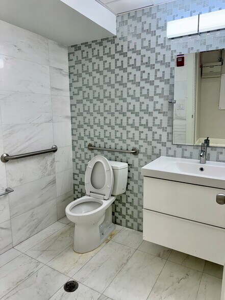 More Photos Of 1001 10th Ave S, Naples Office Residential For Sale