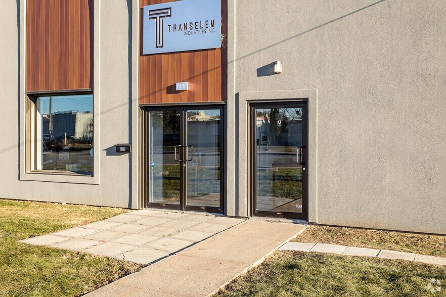 More Photos Of 609-649 Montée De Liesse, Saint-Laurent Warehouse For Lease