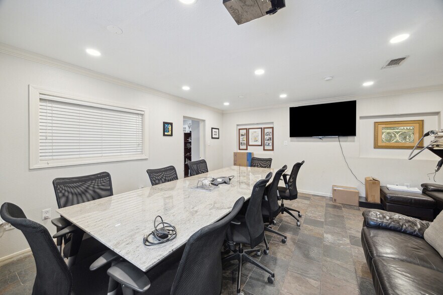 More Photos Of 6438 Long Dr, Houston Industrial For Sale