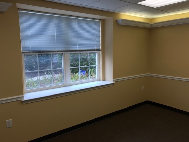 More Photos Of 23 State Route 31 N, Pennington Office For Lease