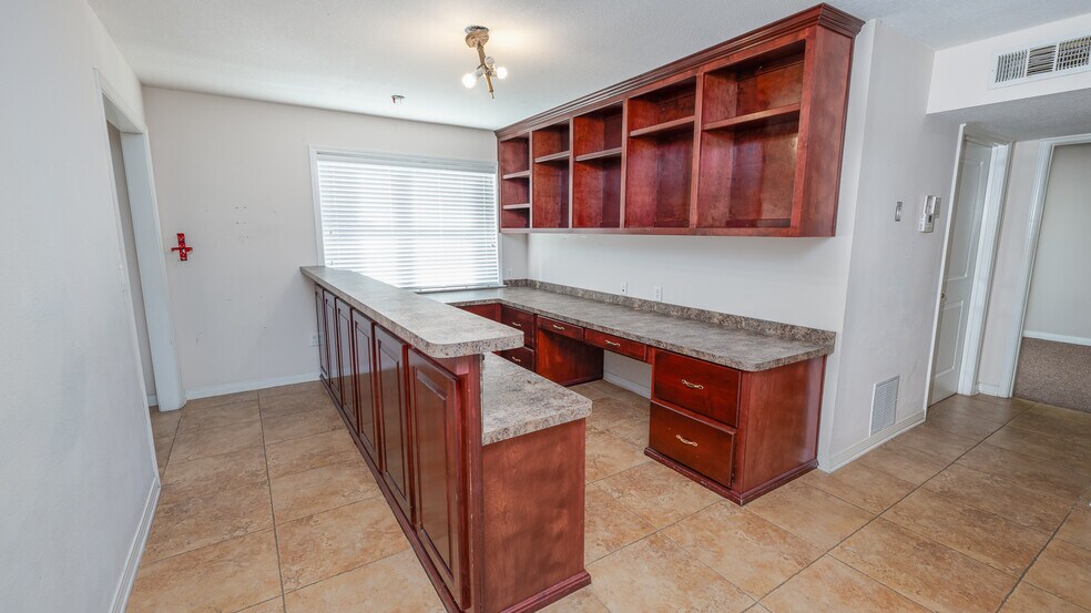 More Photos Of 6460 Justice Ave, Milton Office For Sale