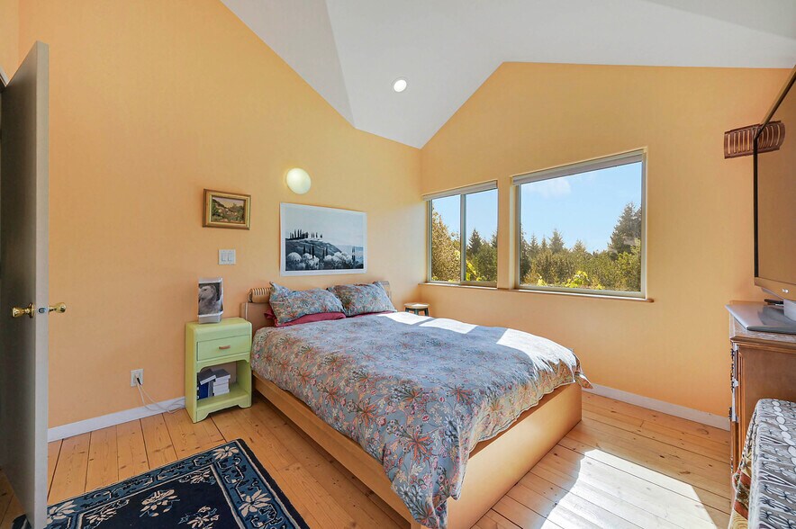 More Photos Of 1673 Woodland Dr, Port Townsend Winery Vineyard For Sale