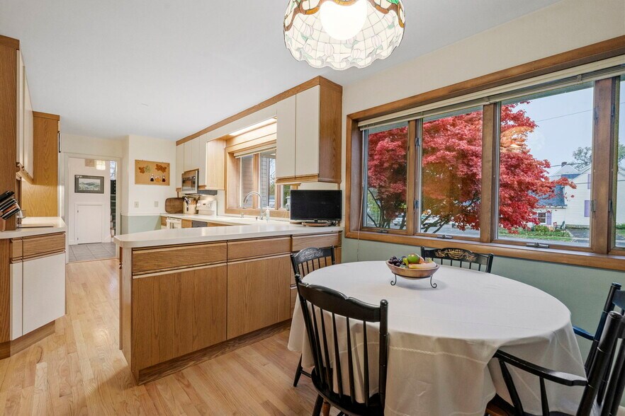 More Photos Of 6 Arbor Dr, Glens Falls Office For Sale