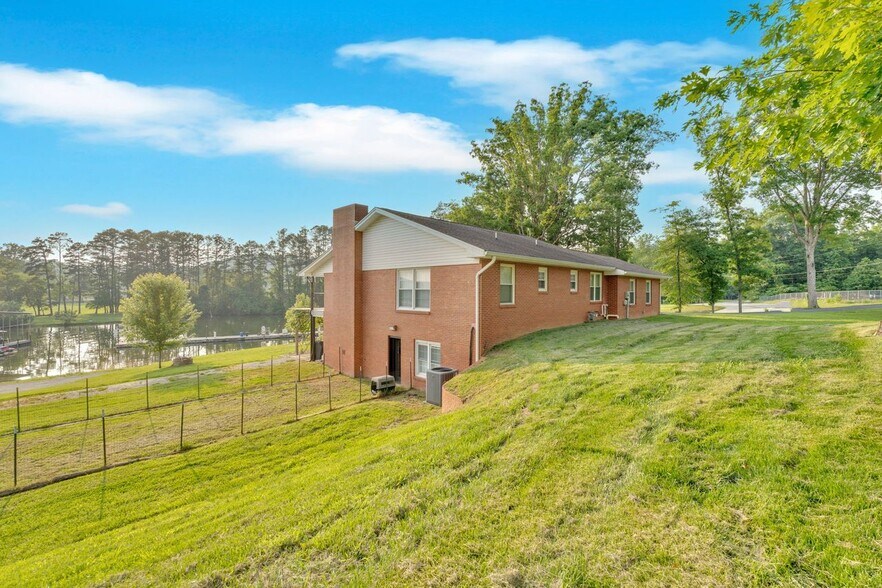 More Photos Of 1060 Paint Rock Ferry Rd, Kingston Specialty For Sale