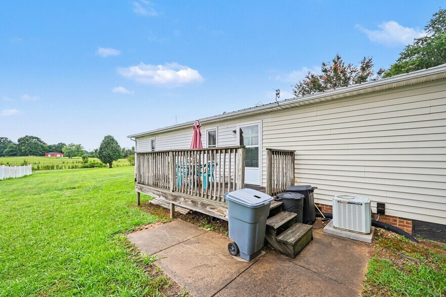 More Photos Of 4009 Polkville Rd, Shelby Freestanding For Sale