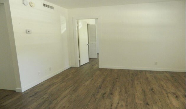 More Photos Of 202 Lucerne Ave, Lake Worth Apartments For Sale