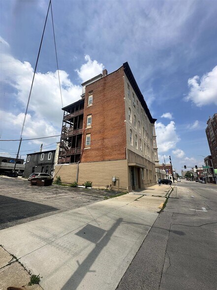 More Photos Of 24-26 S Galena Ave, Freeport Apartments For Sale