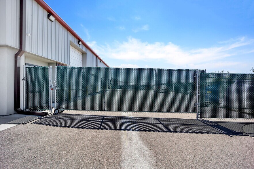 More Photos Of 7315 McClain Pt, Colorado Springs Warehouse For Sale