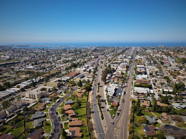 More Photos Of 2263 Garnet Ave, San Diego Unknown For Lease