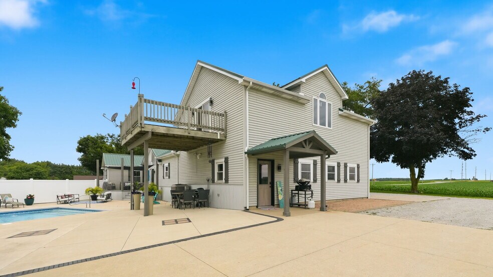 More Photos Of 5920 N 200 E, Leesburg Hospitality For Sale