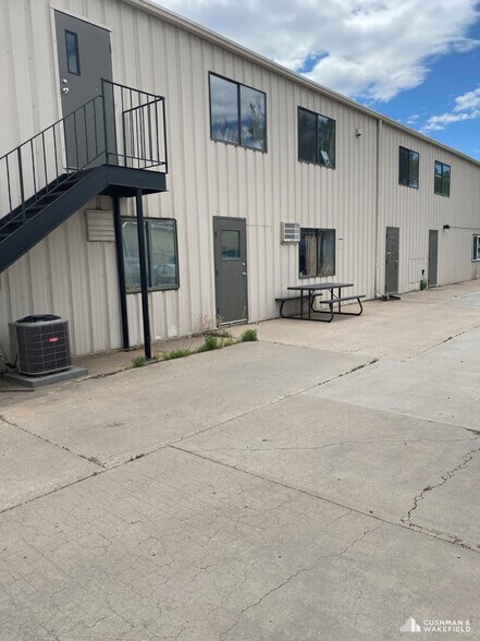 More Photos Of 1418 E Magnolia St, Fort Collins Flex For Lease