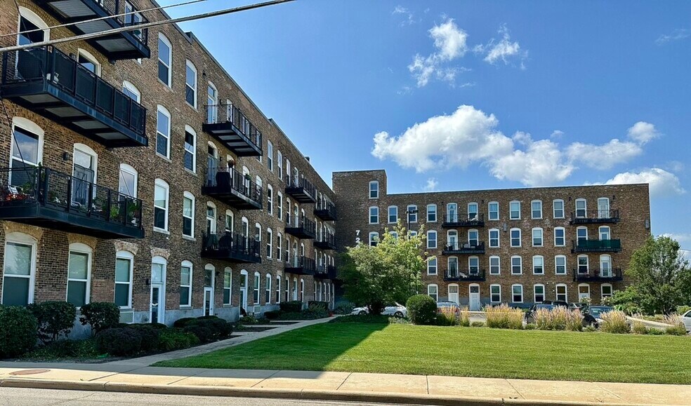 More Photos Of 720 Marquette St, Racine Apartments For Sale