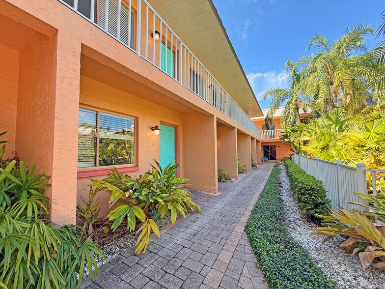 More Photos Of 1405 S Lorenzo Ave, Tampa Apartments For Sale