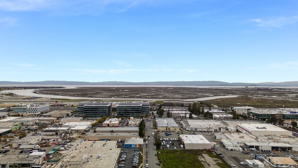 More Photos Of 1010 Commercial St, San Carlos Research And Development For Lease